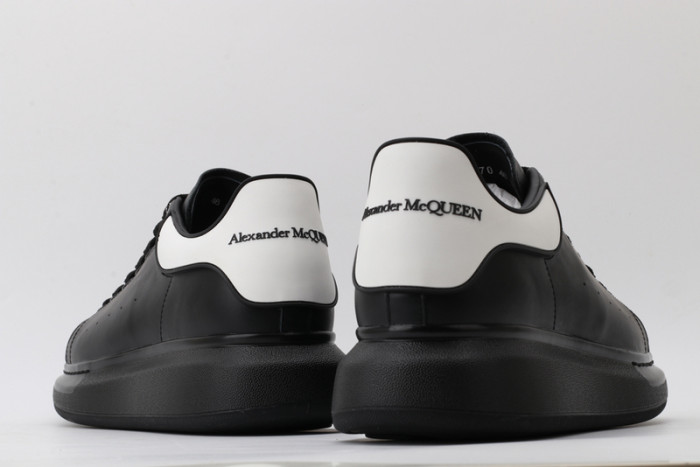 ALEX MCQU SNEAKER
