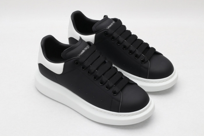 ALEX MCQU SNEAKER