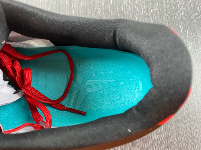 NK Kobe 8 Milk Snake 555035-601