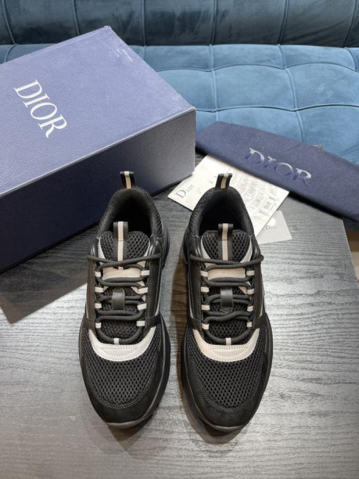 D10R SNEAKER