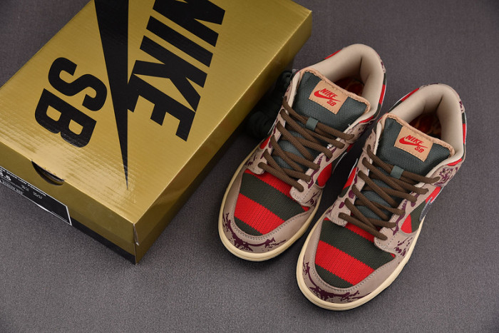 Nike SB Dunk Low Freddy Krueger  313170-202