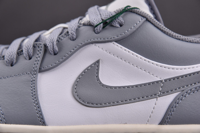 Air Jordan 1 Low“Stealth and White 553558-053