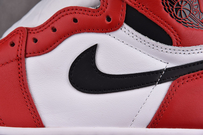 AIR JORDAN 1 RETRO HIGH OG CHICAGO RED 555088-101