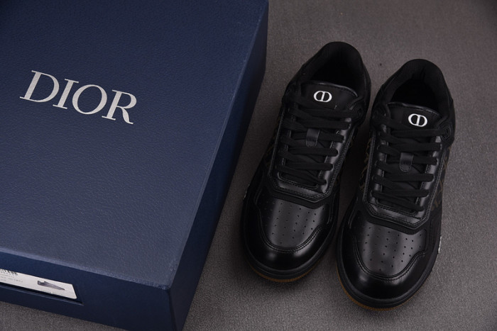 D10R B27 LOW SNEAKER