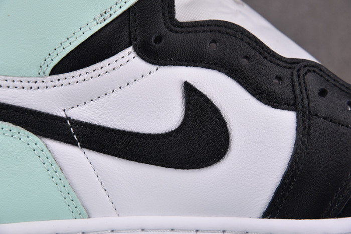 AIR JORDAN 1 RETRO HIGH OG NRG "IGLOO" 861428-100