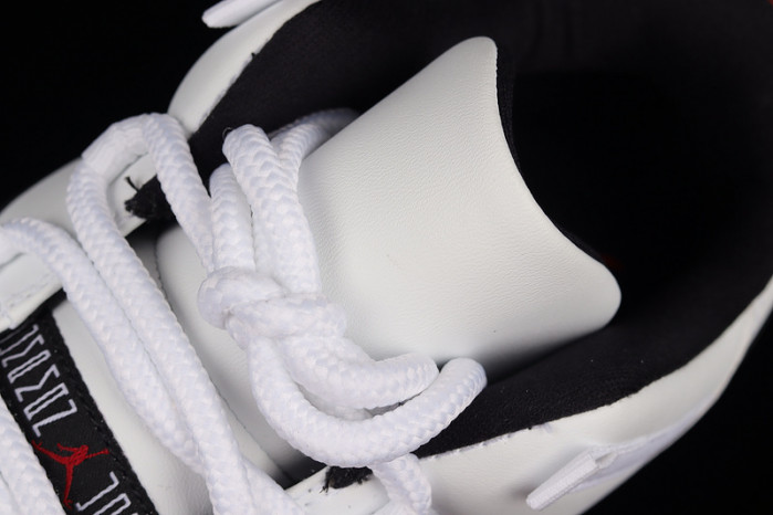 AIR JORDAN 11 LOW CONCORD BRED AV2187-160