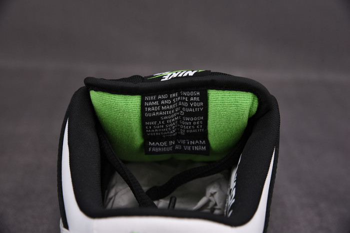 NIKE SB DUNK LOW STAPLE PANDA PIGEON - BV1310-013