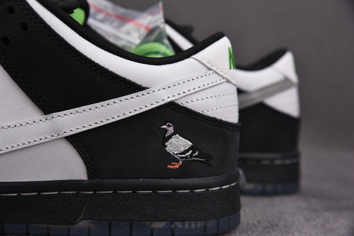 NIKE SB DUNK LOW STAPLE PANDA PIGEON - BV1310-013