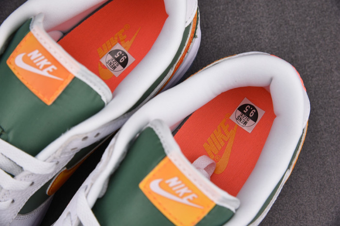 NIKE DUNK LOW NY VS. NY DN2489-300