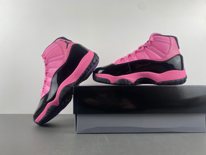 Air Jordan 11 pink