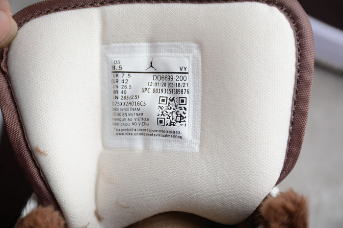 Air Jordan 1 Mid DO6699-200