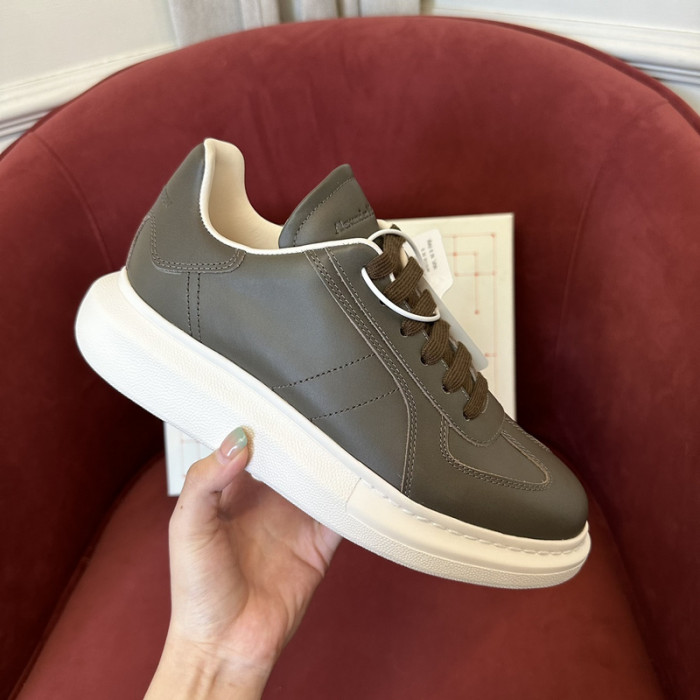 ALEX MCQU SNEAKER