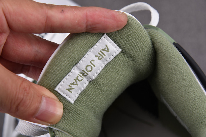 Air Jordan 4 WMNS “Seafoam” AQ9129-103