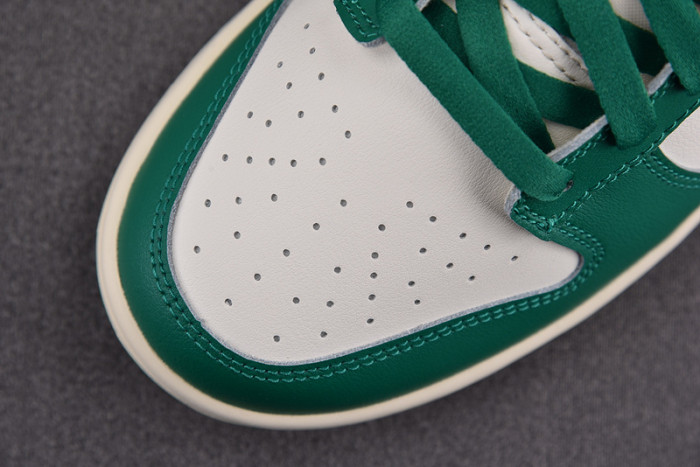 Dunk Low SE “Lottery” DR9654-100