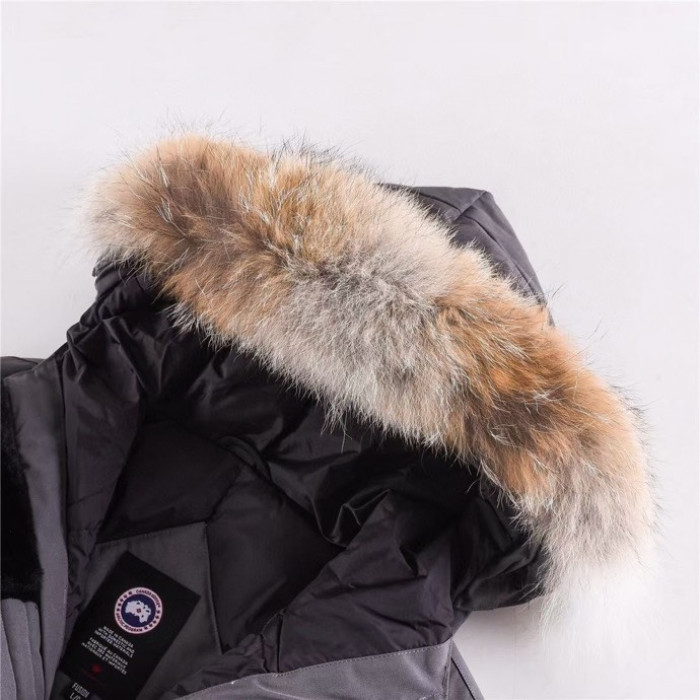 C&NA* G00SE down jacket