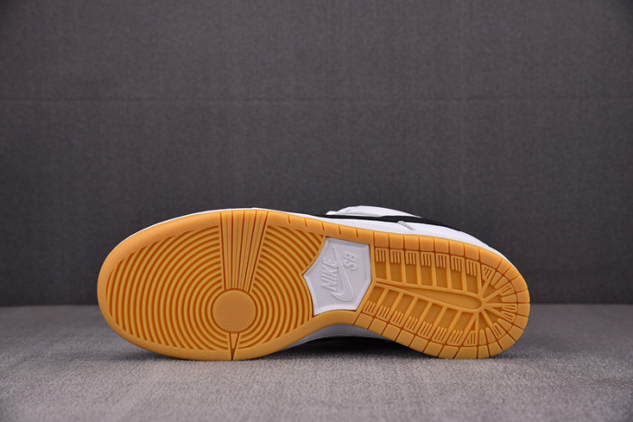 Nike Dunk SB Low Pro Iso “White Gum” CD2563-101