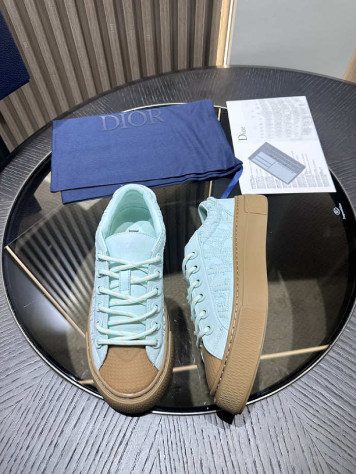 D10R SNEAKER