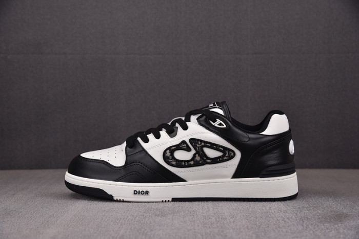D10R B57 LOW SNEAKER