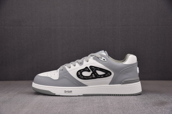 D10R B57 LOW SNEAKER