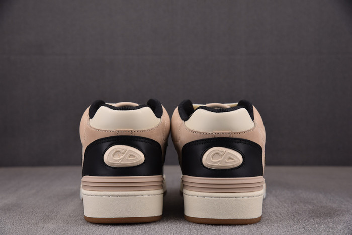 D10R B57 MID SNEAKER