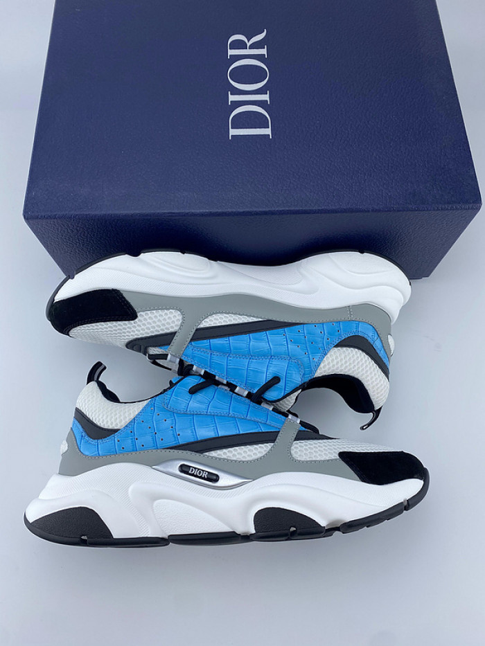 D10R SNEAKER