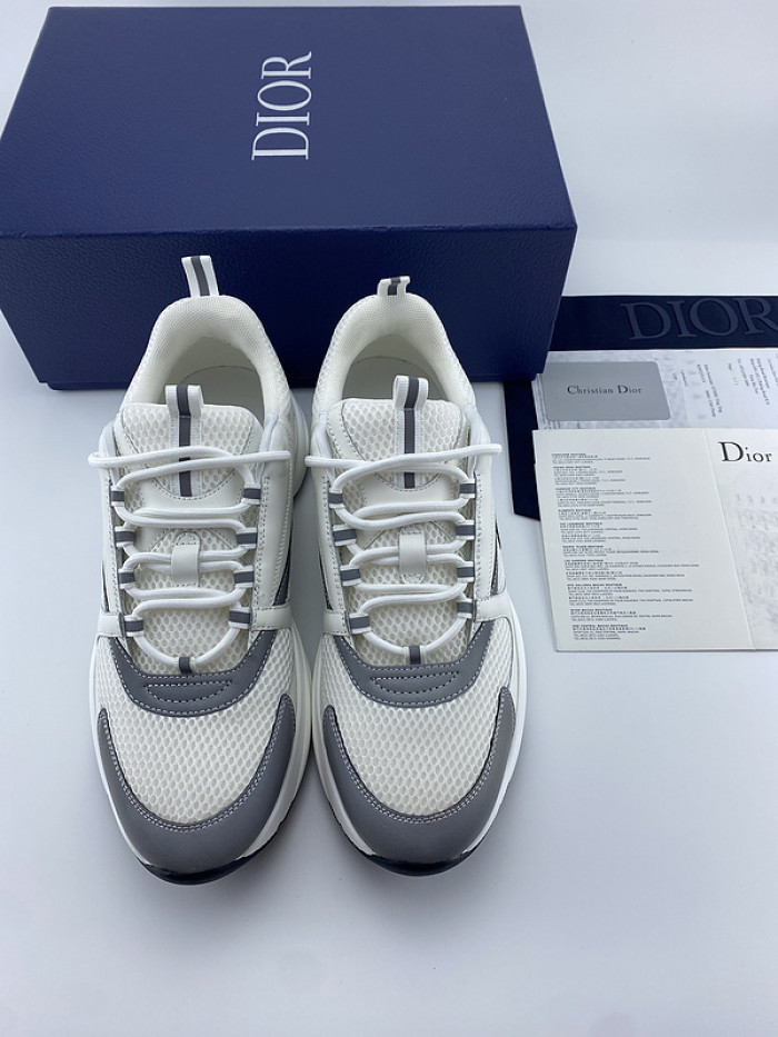 D10R SNEAKER