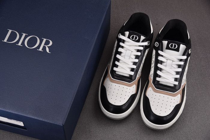 D10R B27 LOW SNEAKER