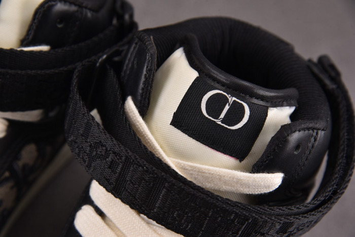 D10R B27 MID SNEAKER