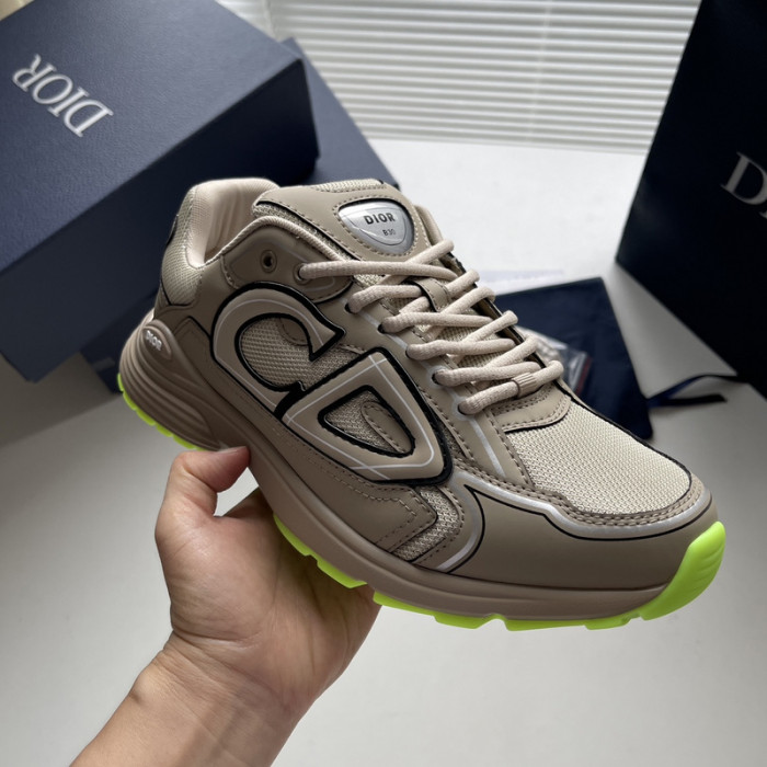 D10R SNEAKER