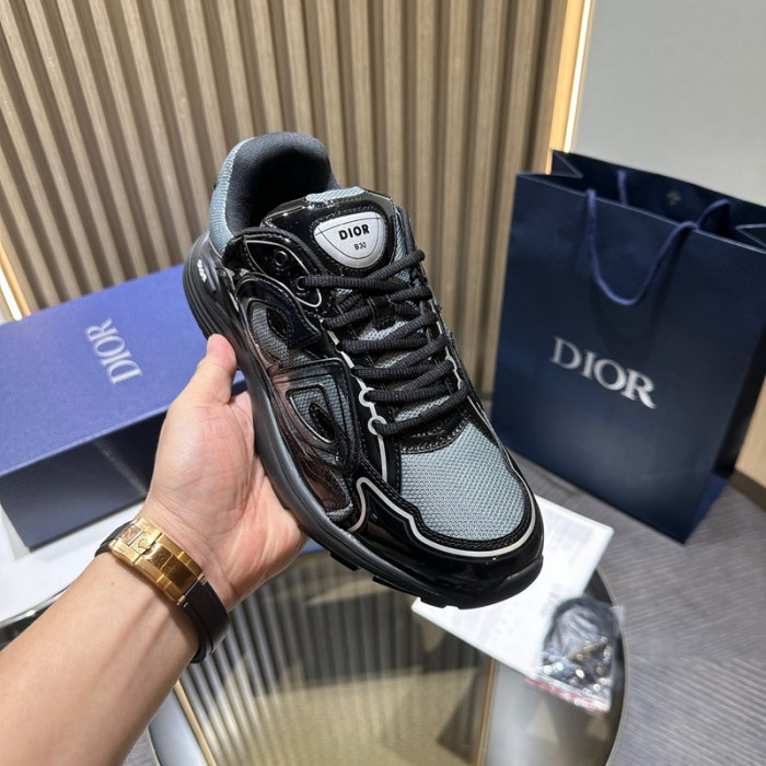 D10R SNEAKER