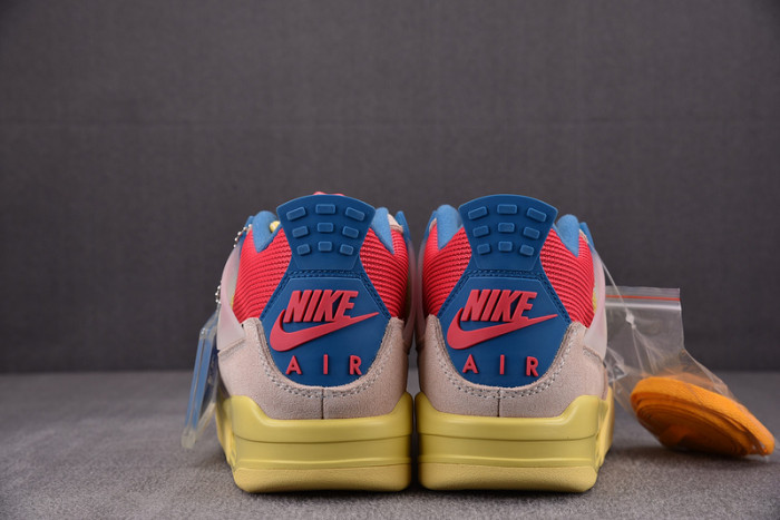 AIR JORDAN 4 RETRO UNION GUAVA ICE DC9533-800