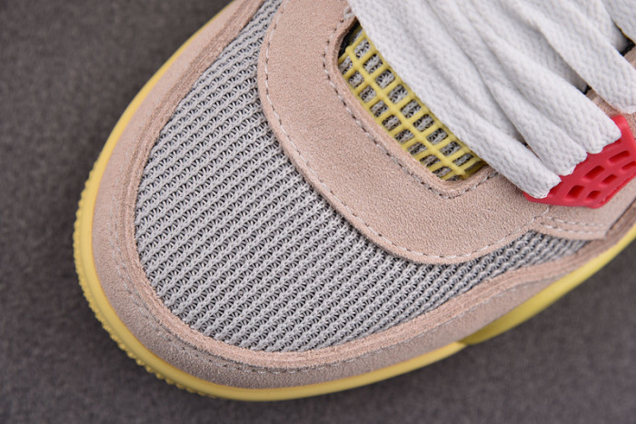 AIR JORDAN 4 RETRO UNION GUAVA ICE DC9533-800