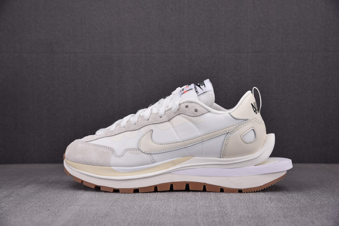 SACAI X NIKE VAPORWAFFLE 