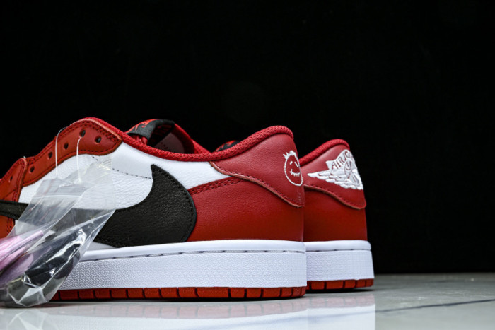 Travis Scott x Air Jordan 1 Low DM7866-101