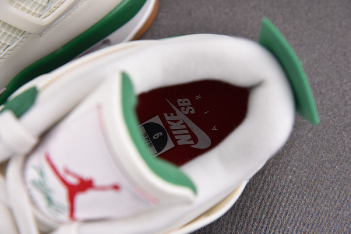 Nike SB x Air Jordan 4 ‘Pine Green’ DR5415-103