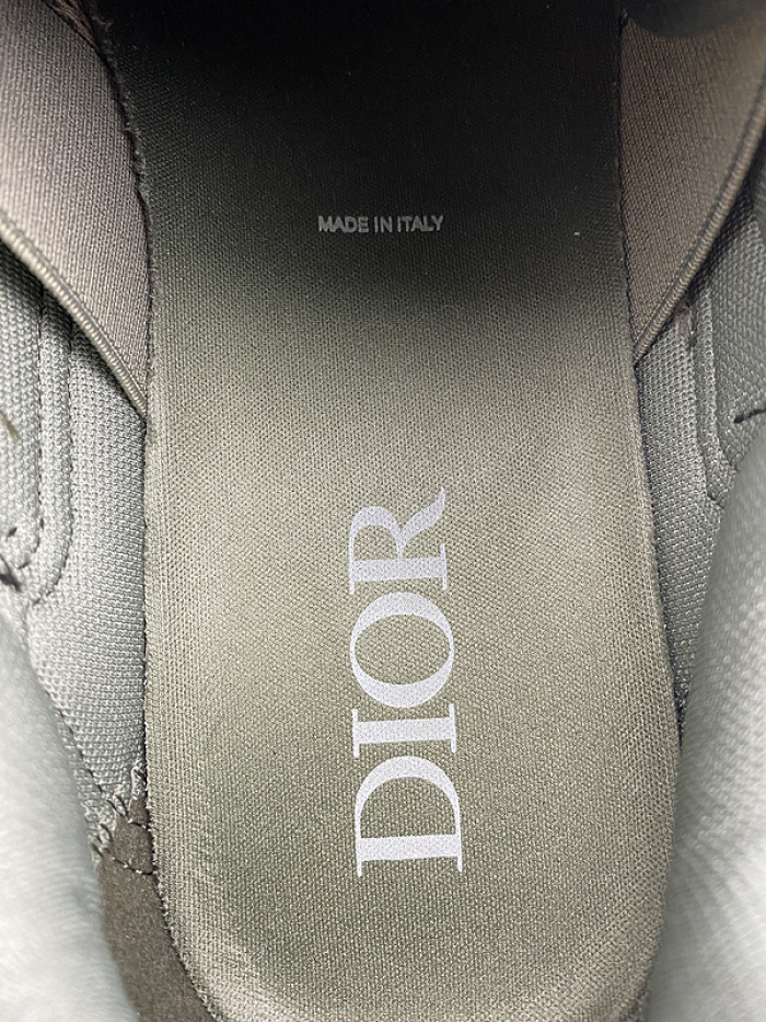 D10R SNEAKER