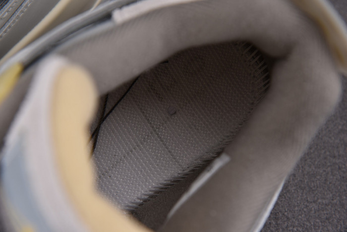 Air Jordan 4 SE Craft “Photon Dust” DV3742-021