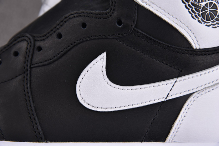 Air Jordan 1 High OG “Reverse Panda” DZ5485-010