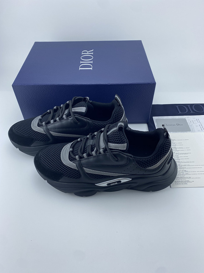 D10R SNEAKER