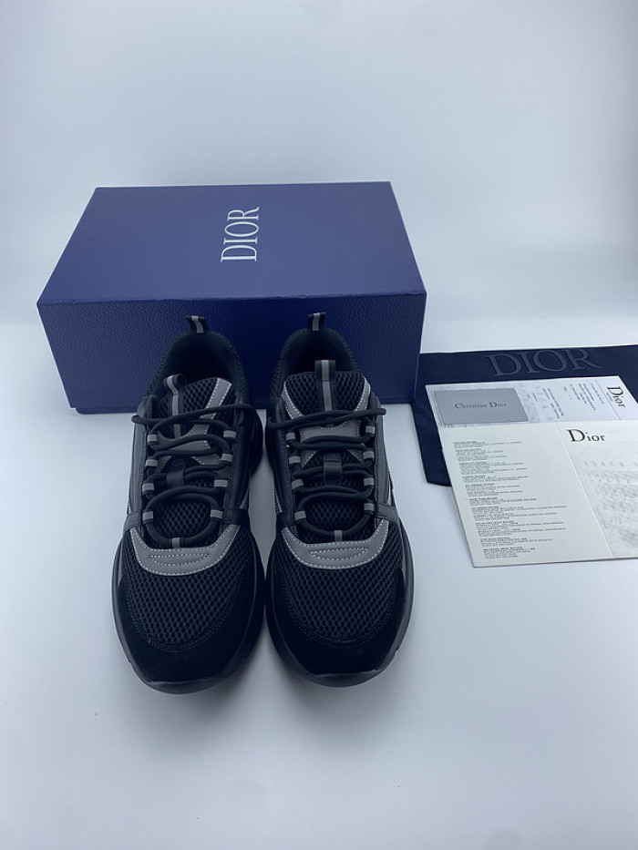 D10R SNEAKER