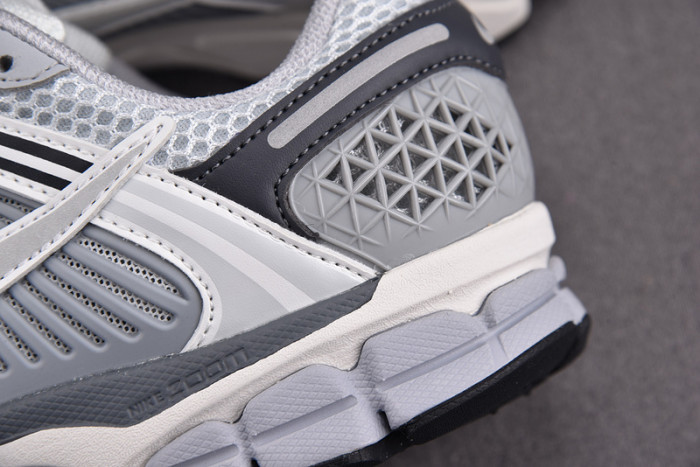 NK Air Zoom Vomero FD9919-001