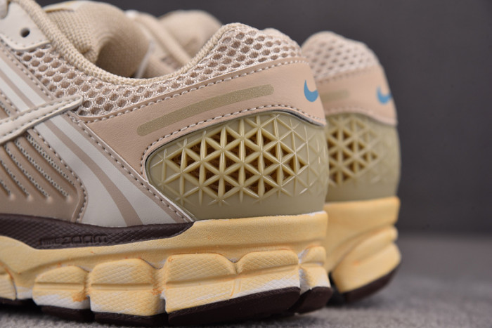 Nike Zoom Vomero 5 Oatmeal (Women