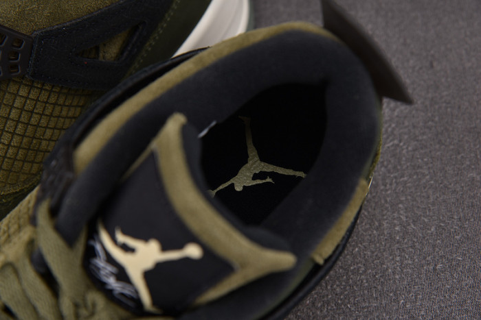 Air Jordan 4 Craft “Medium Olive” FB9927-200