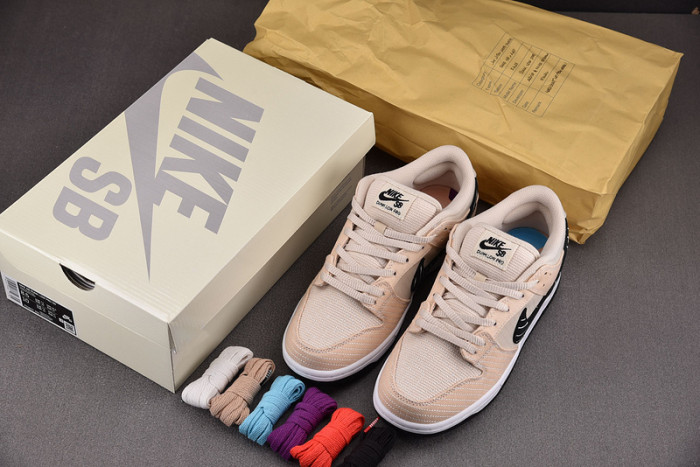 Albino & Preto x NIKE Dunk SB Low Pro QS “Pearl White” FD2627-300