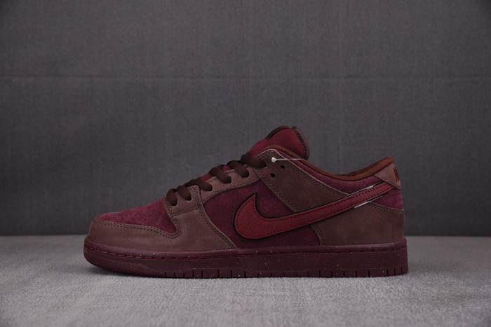 Nike SB Dunk Low Valentine''s Day 2024 FN0619-600