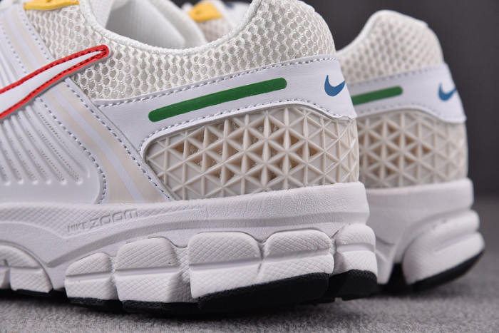 NK Air Zoom Vomero 5 FN3446-111