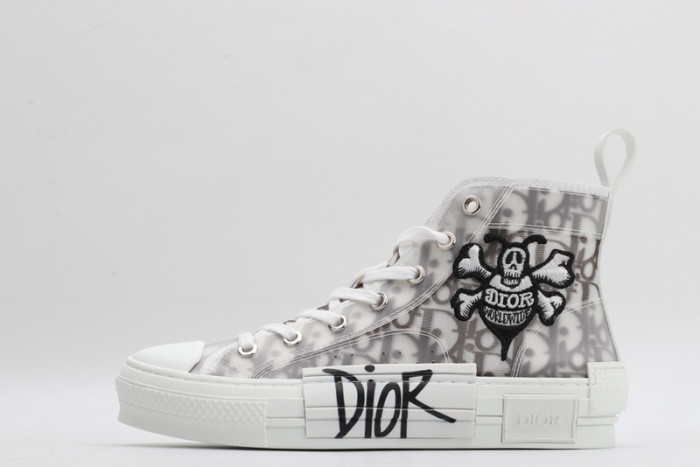 D10R SNEAKER