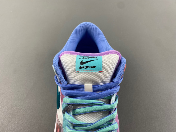 Nike SB Dunk Low Futura Laboratories Bleached Aqua  HF6061-400