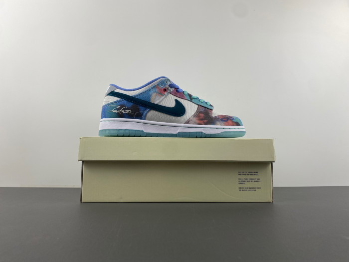 Nike SB Dunk Low Futura Laboratories Bleached Aqua  HF6061-400