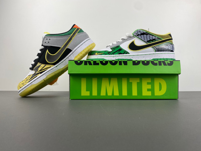 Nike Dunk Low What the Duck Away University of Oregon PE  HV1454-100